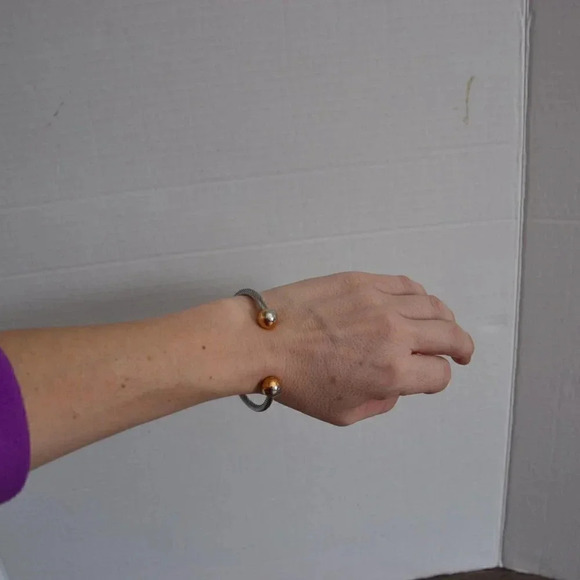 SABONA Two Tone Magnetic  Bracelet - Picture 4 of 5